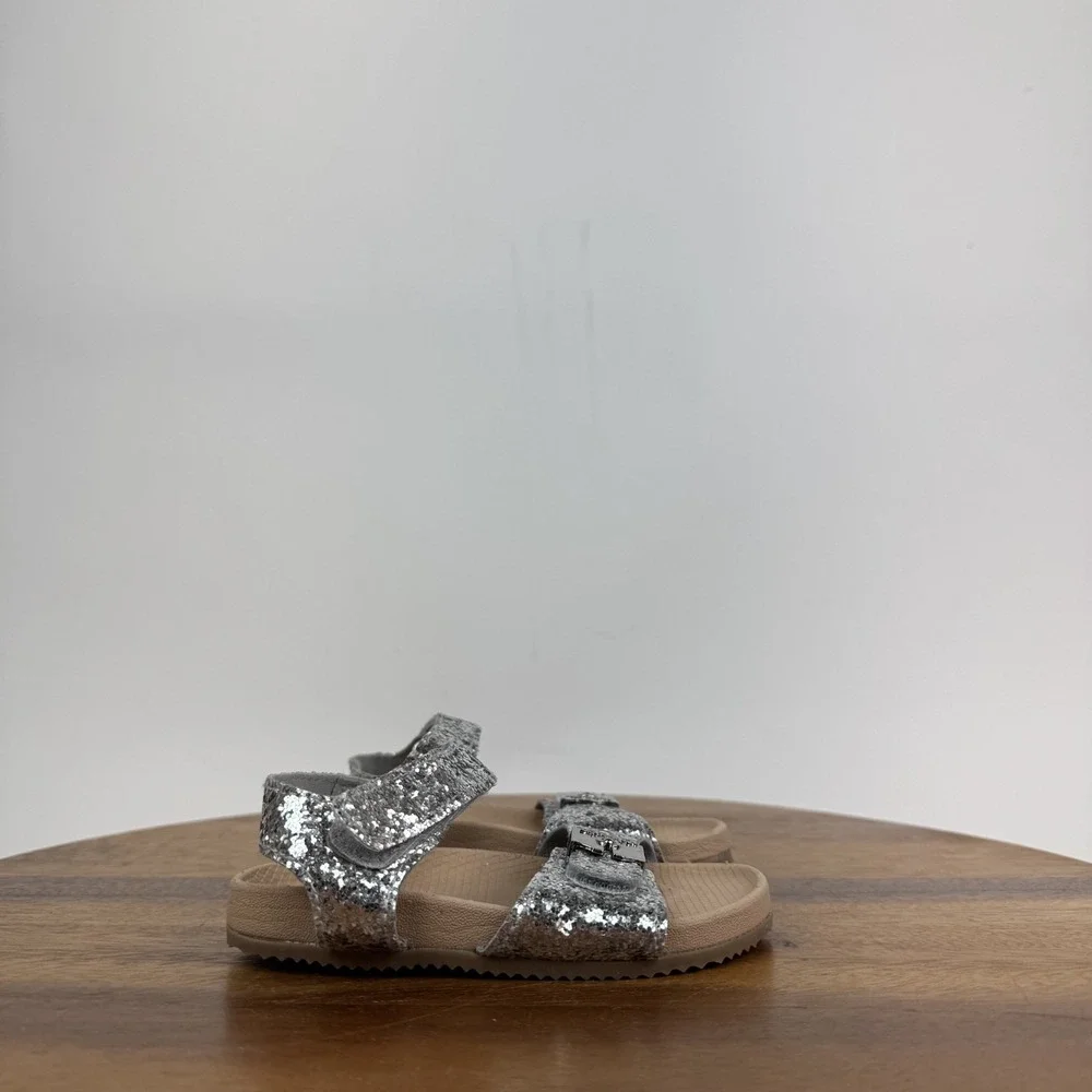 Dr. Scholls size little